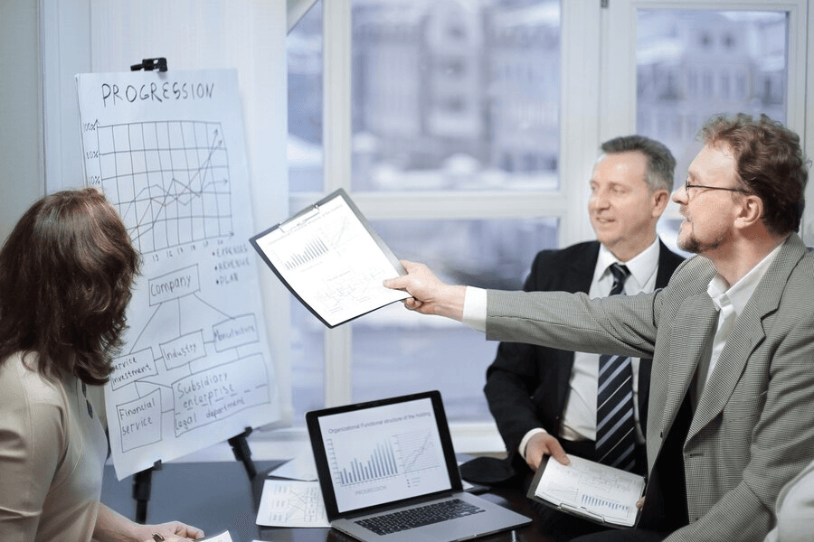 Pointing At Graph